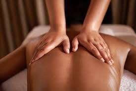 Layanan Massage Spa & Pijat Panggilan di Kota Jogja Daerah Istimewa Yogyakarta (Putri-Spa). Putri Spa adalah layanan pijat panggilan yang beroperasi selama 24 jam, menawarkan kenyamanan dan kemudahan bagi mereka yang mencari relaksasi dan perawatan tubuh di tempat dan waktu pilihan mereka. Dengan tim terapis yang profesional dan berpengalaman, Putri Spa menyediakan